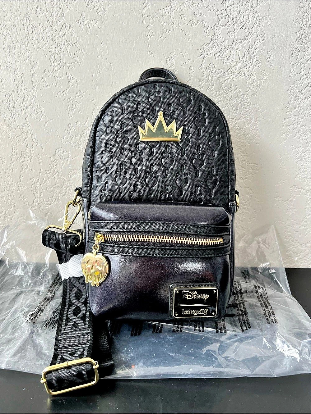 Loungefly Disney Snow White Evil Queen Villains Sling Crossbody Bag Black - NWT